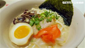 日本鐮倉「永樂」夢幻九州久留米豚骨拉麵。（圖／記者簡佑庭攝）