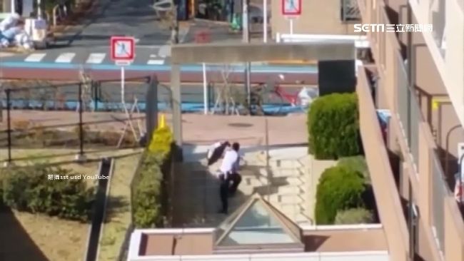 送貨撲空沒人領　暴怒宅配員狂摔包裹