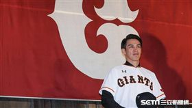 台灣旅日棒球好手陽岱鋼加盟東京讀賣巨人記者會 圖／記者林敬旻攝