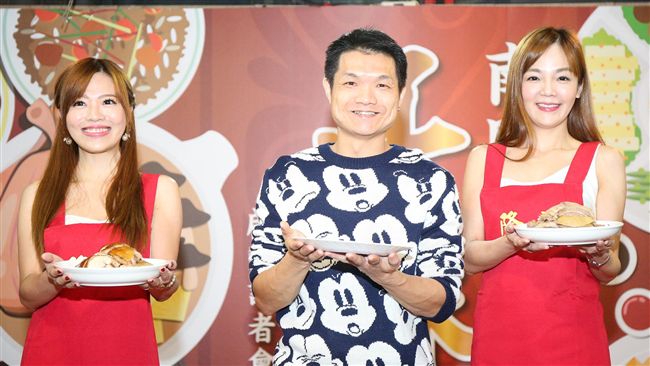 柯文哲現身加持　南門年菜採購月開跑
