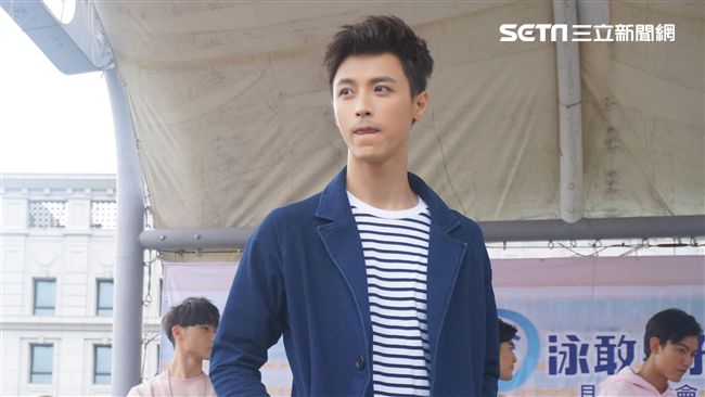 《飛魚》林睦言唱從軍樂　送這給粉絲