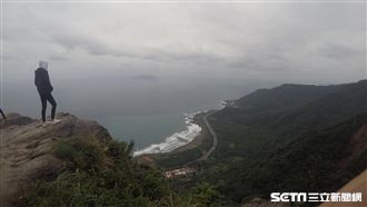 鷹石尖今封閉　他跛腳上山看最後一眼