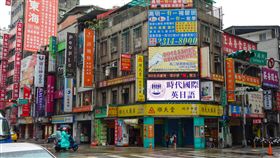 順天堂
https://www.flickr.com/photos/m-louis/16347585796/in/photolist-qUzDHw-pNBzSZ-2dLr1-cppX6A-aoxYGw-8Q532r-d4WRQy-d4WPTh-d4WTHA