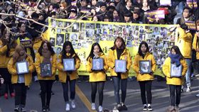 南韓立慰安婦少女像(圖／美聯社／達志影像)