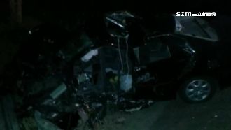 男自撞護欄噴飛不治　右腳斷肢卡車內