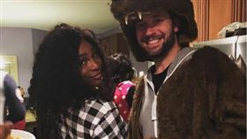 小威遭求婚（圖／翻攝自小威IG）
