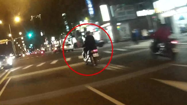 轉彎未讓直行車　害騎士雷殘重傷