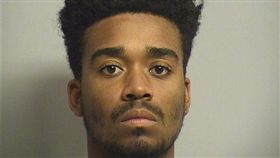 FBI幹員,假扮／獨立報