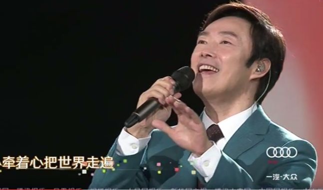 費玉清唱《日不落》　觀眾如癡如醉