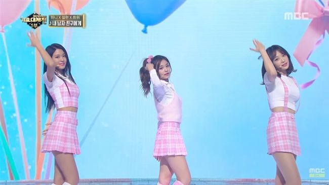 影／子瑜跨團合體　蜜大腿唱跳陪跨年