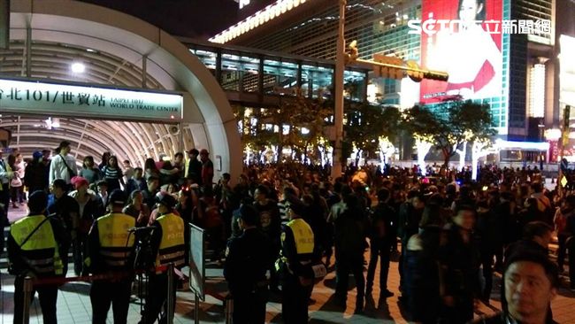 台北跨年超級嗨！搭北捷記得3線離場