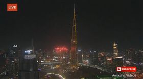 拜哈里發塔,煙火,2017　圖／翻攝自Amazing Videos YouTube