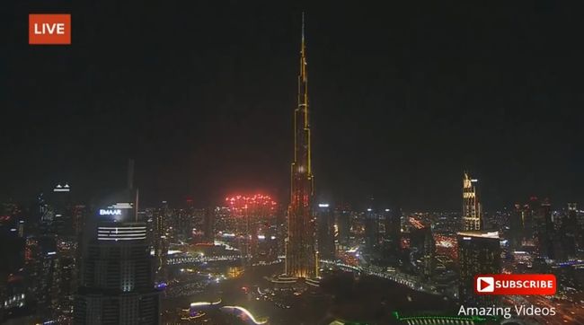 杜拜哈里發塔　跨年煙火秀金光閃閃