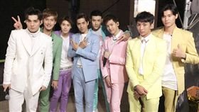 宏正、晨翔另類合體SpeXial？ 圖/翻攝自SpeXial、宏正臉書專頁