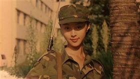 范冰冰,李晨,戀情,日出,微博,2016,2017,范小胖,范小瘦,范胖,軍裝,青澀　圖／李晨微博https://goo.gl/4wMsf2