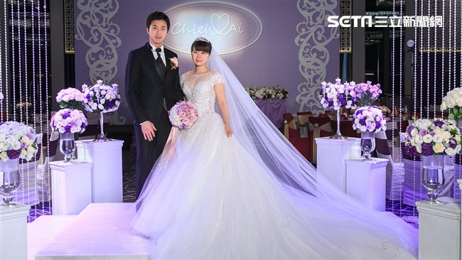 圖／福原愛白紗超動人　江宏傑吻新娘