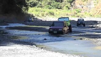 觀光客違規闖武界　巡守隊制止爆衝突