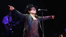 歌手,趙傳,新加坡,演唱會,勇敢一點,字幕,粉絲,重唱(中央社)