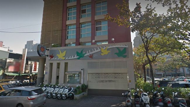 不滿國民黨？男留遺書派出所前自焚亡