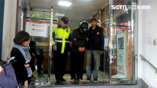 假匯真搶黃埔老將　蠢男重回現場遭逮