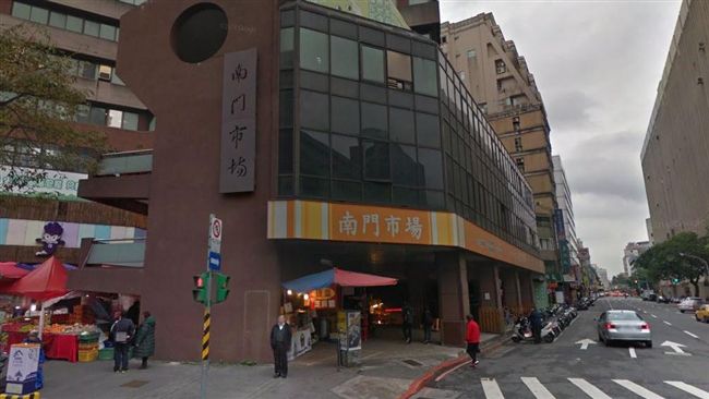 手扶梯夾腳　日籍女童右腳撕裂傷