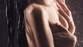 胸罩,乳房,地心引力,胸部,奶奶,女孩, Jean-Denis Rouillon, Besancon ,telegraph ,電報　圖／路透社