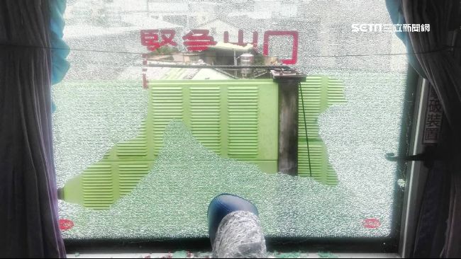 需要浩克！強化玻璃擊破需15噸力