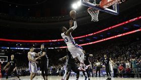 ▲76人柯明頓（圖／美聯社／達志影像）
