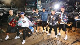 BOXING發新輯　監製阿妹幫忙「磨」出動人情歌 圖／環球EMI提供