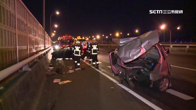 國道二號6車追撞　5人輕重傷送醫