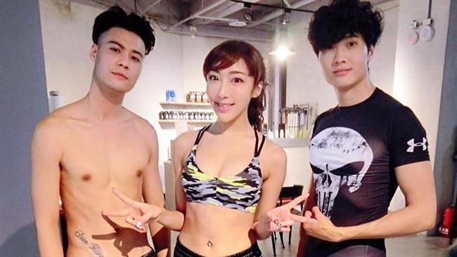 「小隋棠」辣曬美胸　擔任影集女主角