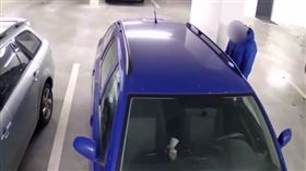 捷克,變態,猥褻,侵犯,汽車,加油孔,Skoda,慣犯
圖／翻攝自You must see it Youtube
https://www.youtube.com/watch?v=zwPEz_5IHQo