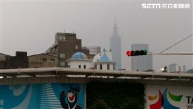 空汙,空污,汙染,污染,空氣,品質,PM2.5,懸浮微粒,天氣,氣象,西半部,台灣,髒,口罩,健康-記者施佩儀攝(台北)