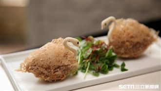 港點魔術師！芋酥變天鵝　春捲也開花