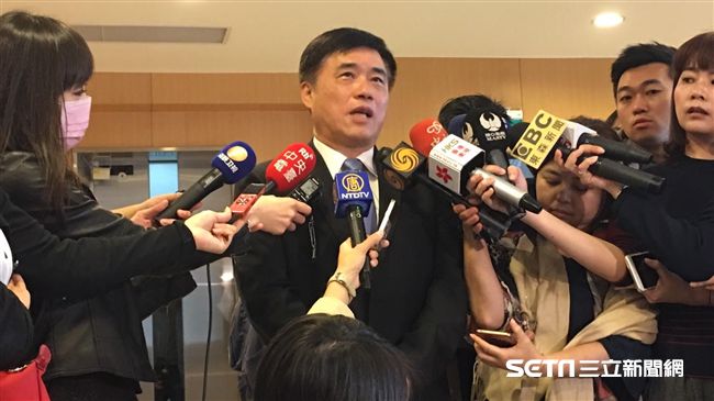 凝聚向心力　郝支持黨進行路線辯論