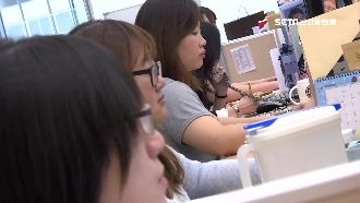 加班請病假扣時薪　遭疑為雇主鑽漏洞