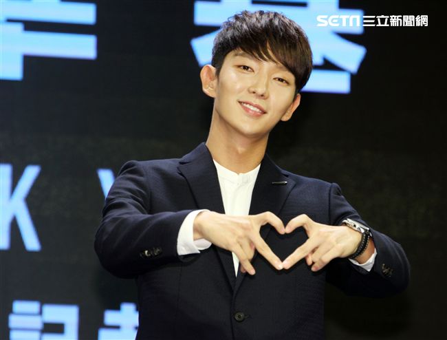 韓劇「步步驚心 麗｣男主角李準基來台會粉絲。（記者邱榮吉/攝影）