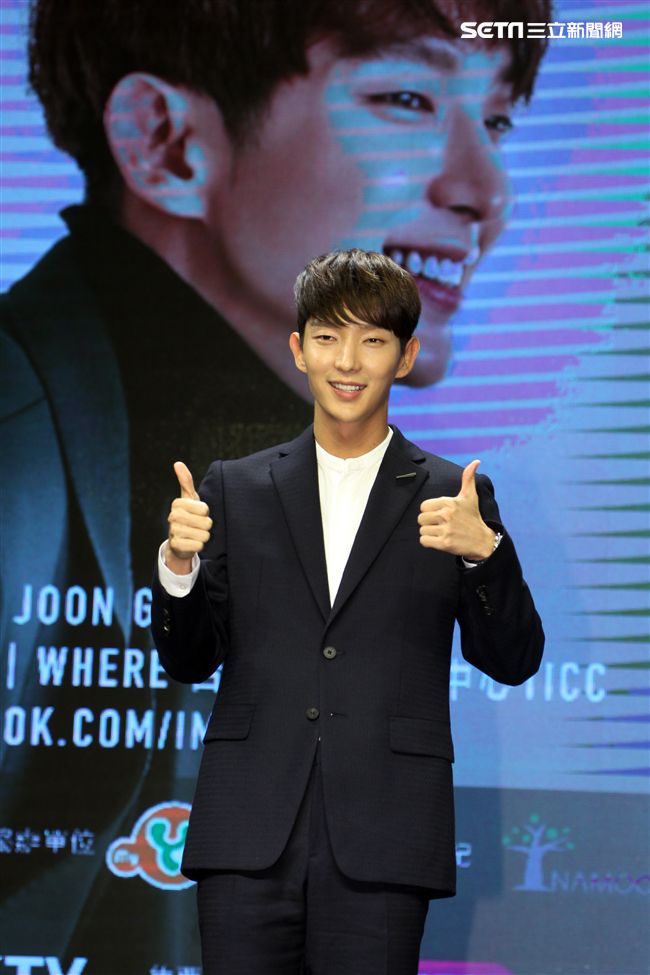 韓劇「步步驚心 麗｣男主角李準基來台會粉絲。（記者邱榮吉/攝影）