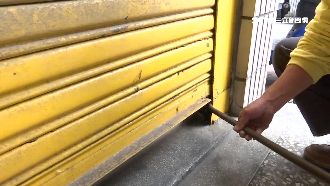 鐵捲門防盜新招　防撬軌道連動App