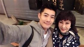 施易男小明明　圖／翻攝自微博