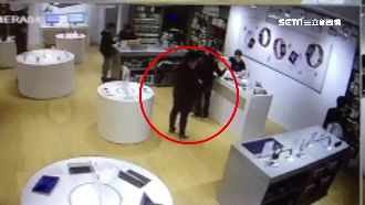 包被偷卡遭刷！消費額滿銀行竟放任刷