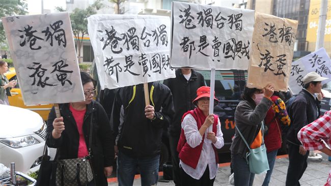 香港社運人士來台座談　警方維安防暴
