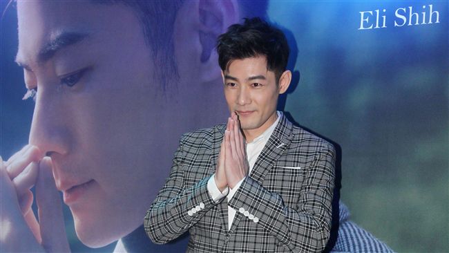 母親意外過世　施易男臉書首發聲