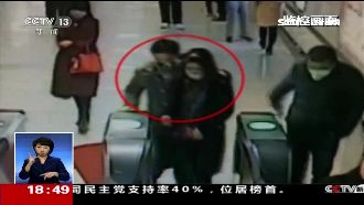 背後靈？陸逃票新招　緊貼前面乘客