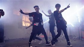 全新嘻哈偶像男團「泰坦TITAN」近日推出新歌《Make me crazy》
圖／本勢娛樂