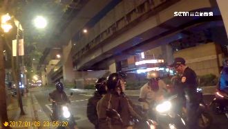 未達酒駕標準　騎士心虛撞警反遭逮