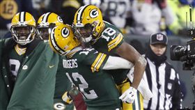 Rodgers興奮與隊友慶祝（ap）