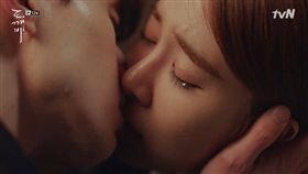 圖翻攝自韓網　鬼怪　李棟旭　劉仁娜