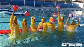 統一獅菜鳥日扮皮卡丘跳水／新秀蘇智傑、陳傑憲、潘彥廷、林威志、陳育軒、洪心騏、林航（圖／記者陳怡汝攝）