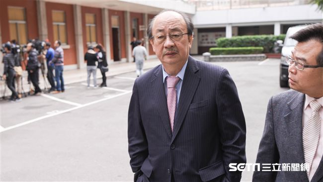 做運動與立法不同？他指老柯誤會很大